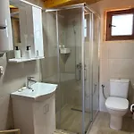 Apartament Wooden House Sapat Sela *