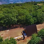 Wooden House Sapat Sela