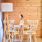 Wooden House Sapat Sela Apartament *