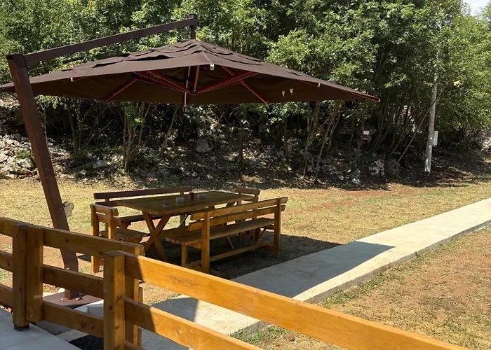 Wooden House Sapat Sela 公寓 *